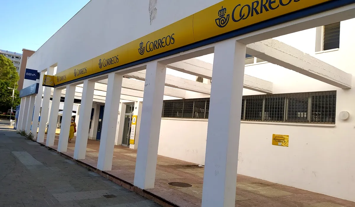 Oficina de Correos Oficina de Correos y Citypaq Avenida Andalucía Punta Umbría