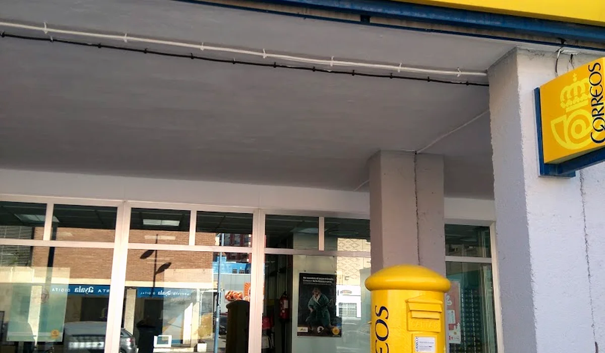 Oficina de Correos Oficina de Correos y Citypaq Avenida de Blas Infante Almería