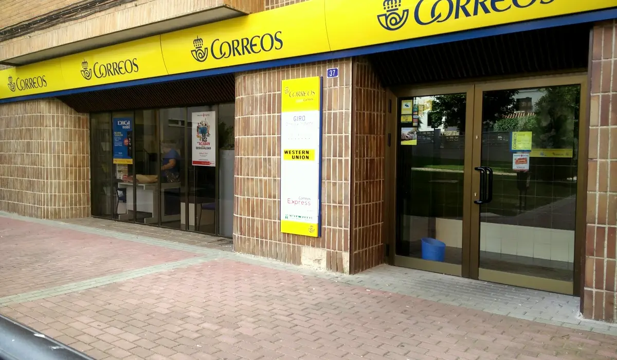 Oficina de Correos Oficina de Correos y Citypaq Avenida de la Constitución Mejorada del Campo