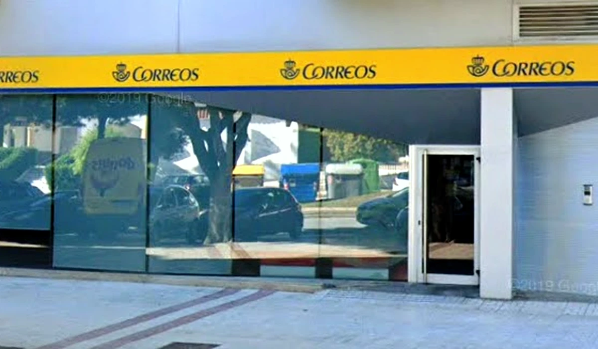 Oficina de Correos Oficina de Correos y Citypaq Avenida de Molière Málaga