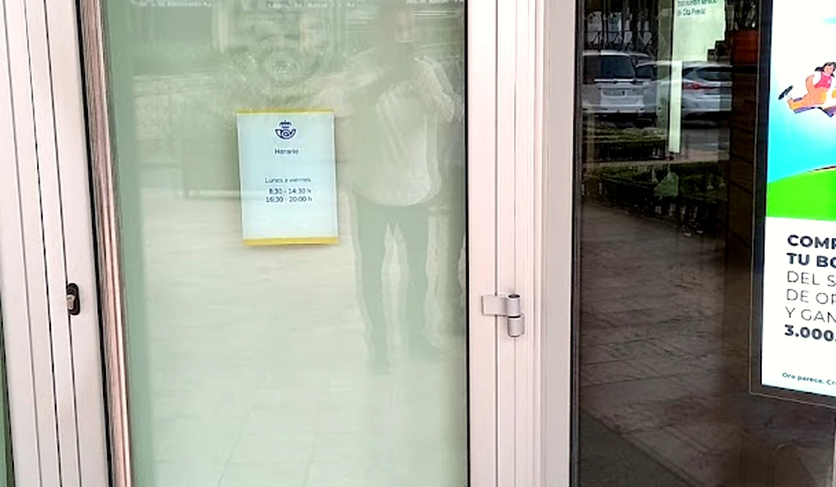 Oficina de Correos Oficina de Correos y Citypaq Avenida Primero de Julio Valdepeñas