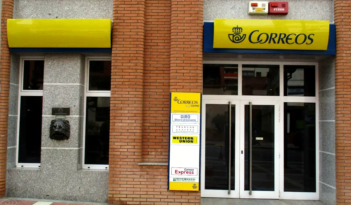 Oficina de Correos Oficina de Correos y Citypaq Avenida San Josemaría Escrivá de Balaguer Barbastro