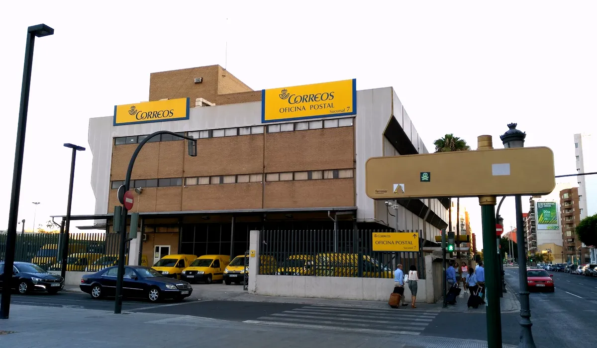 Oficina de Correos Oficina de Correos y Citypaq Calle de Sant Vicent Màrtir Valencia