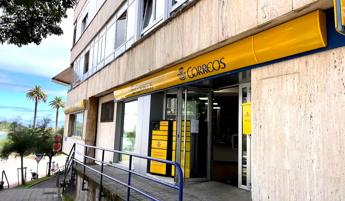 Oficina de Correos Oficina de Correos y Citypaq Calle las Cruces Santander
