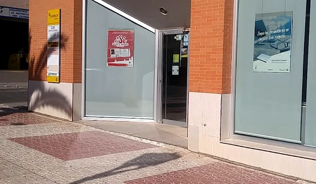 Oficina de Correos Oficina de Correos y Citypaq Calle Mariano Ayala Bollullos Par del Condado