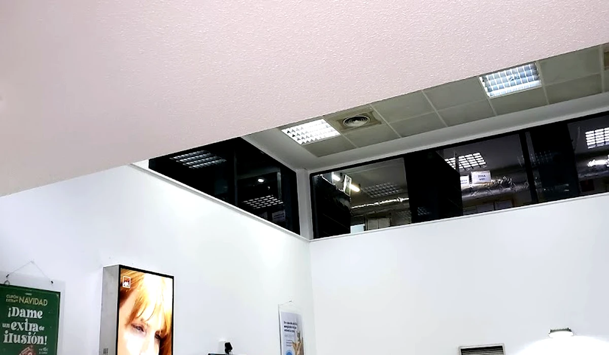 Oficina de Correos Oficina de Correos y Citypaq Calle Trinidad Úbeda