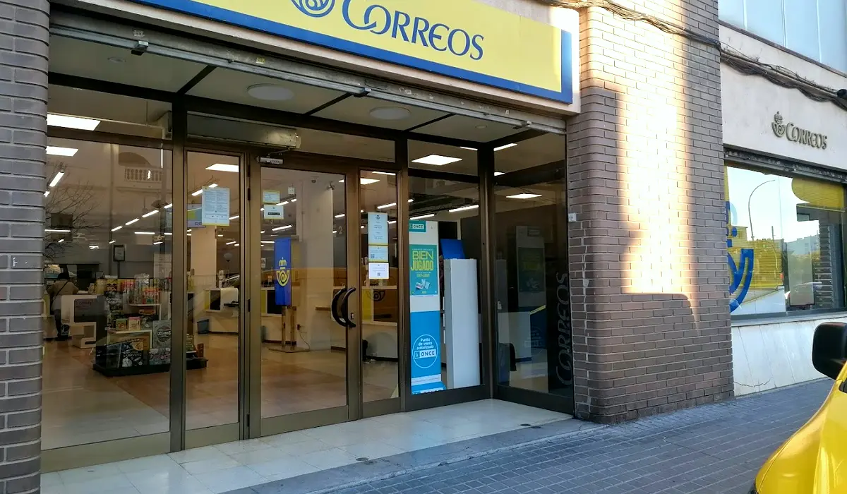 Oficina de Correos Oficina de Correos y Citypaq Camí Ral de la Mercè Mataró