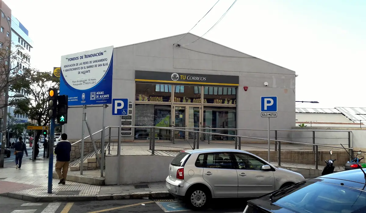 Oficina de Correos Oficina de Correos y Citypaq Carrer Bono Guarner Alicante