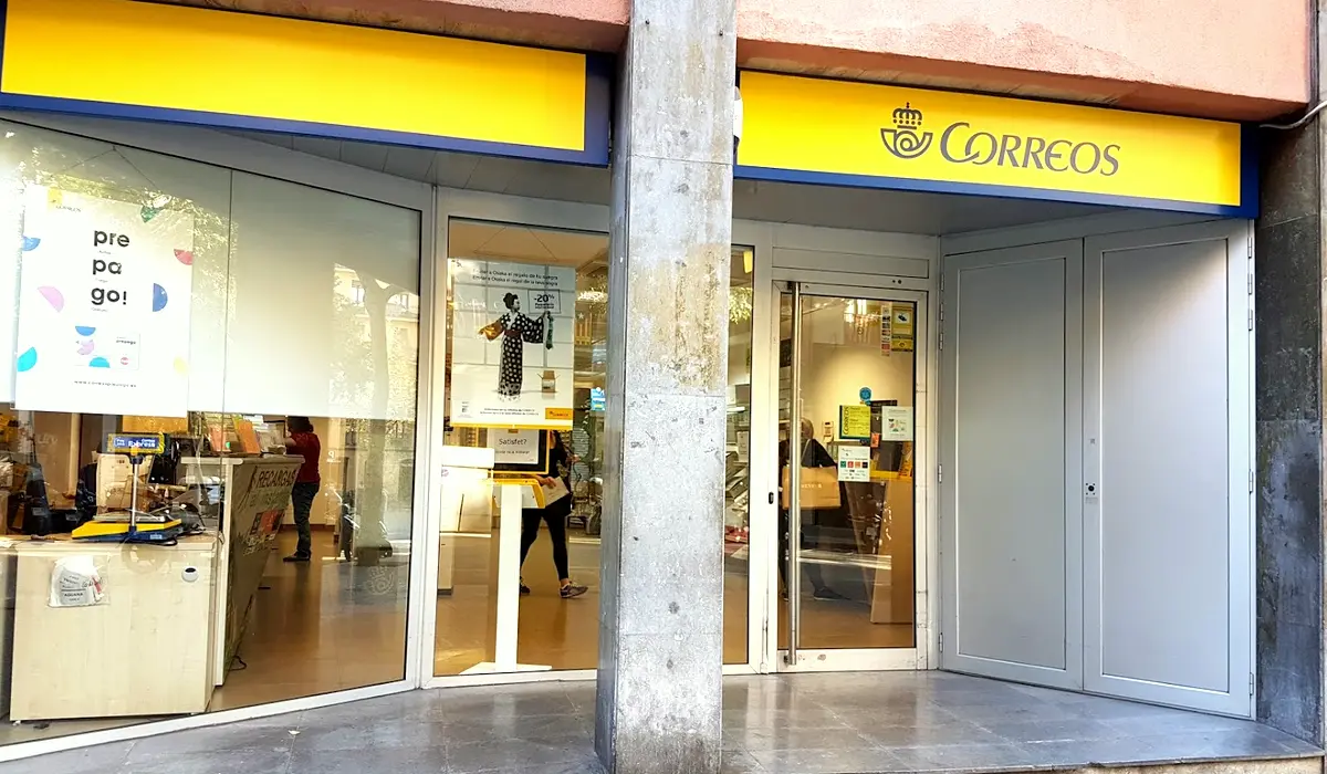 Oficina de Correos Oficina de Correos y Citypaq Carrer de los Castillejos Eixample Barcelona