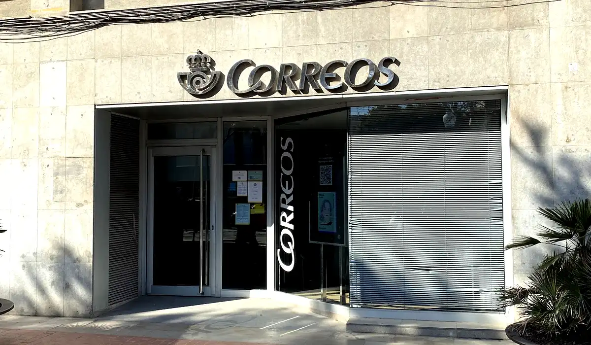 Oficina de Correos Oficina de Correos y Citypaq Carrer de Rossend Nobas Sant Martí