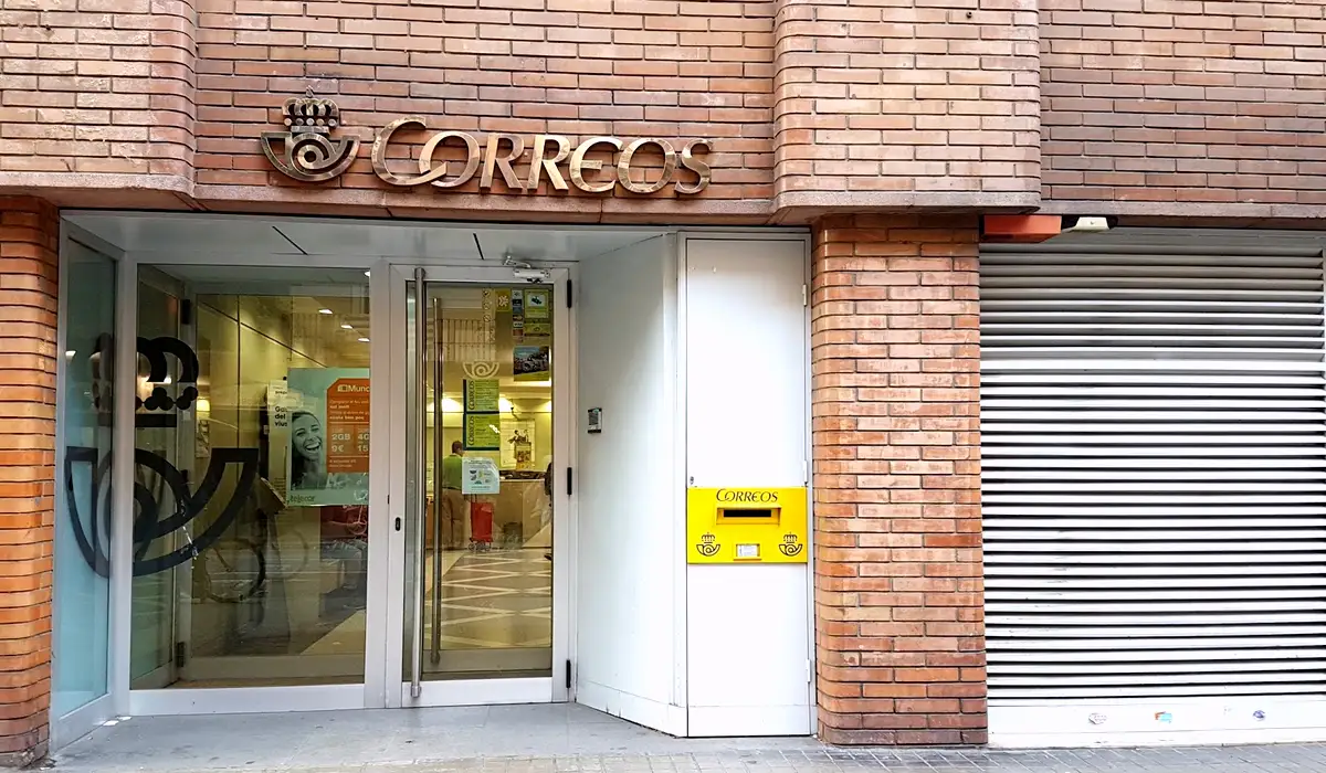 Oficina de Correos Oficina de Correos y Citypaq Carrer del Consell de Cent Eixample Barcelona