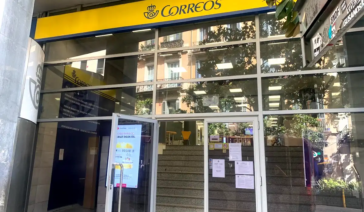 Oficina de Correos Oficina de Correos y Citypaq Carrer Gran de Gràcia Gracia