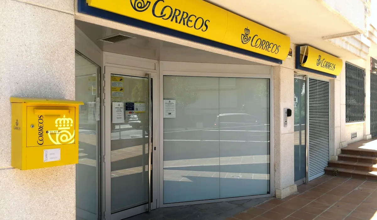 Oficina de Correos Oficina de Correos y Citypaq Carrer Lluís Companys Sant Esteve Sesrovires