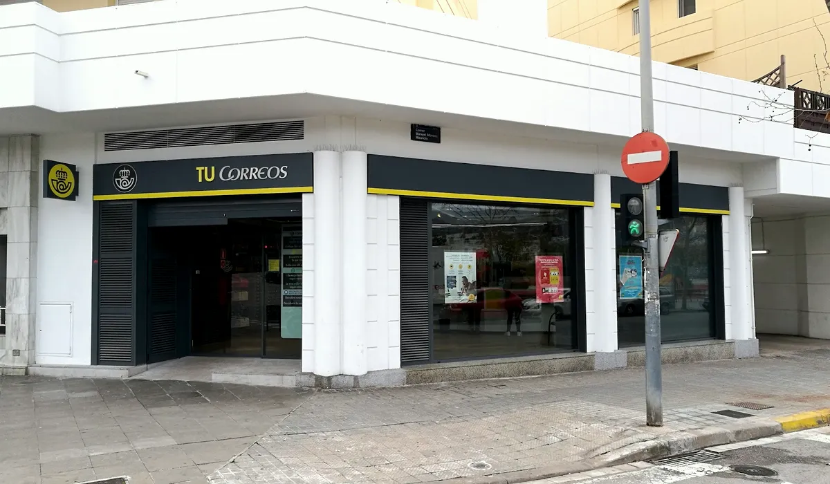 Oficina de Correos Oficina de Correos y Citypaq Carrer Manuel Moreno Mauricio Badalona