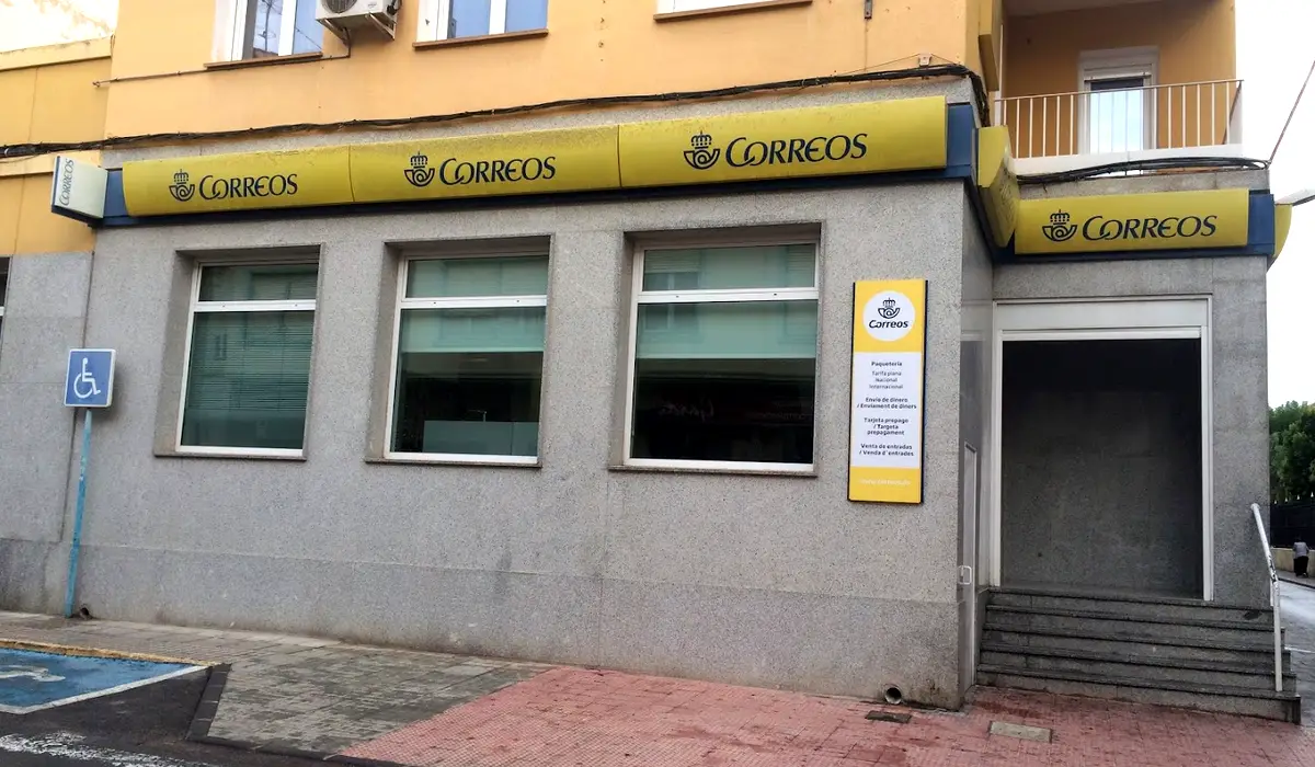 Oficina de Correos Oficina de Correos y Citypaq Carrer Verge dels Desemparats Novelda