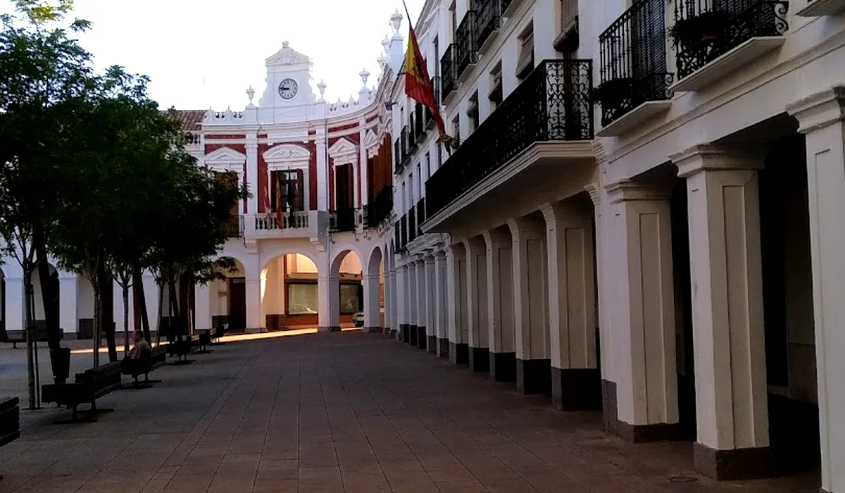 Oficina de Correos Oficina de Correos y Citypaq Plaza de la Constitución Manzanares