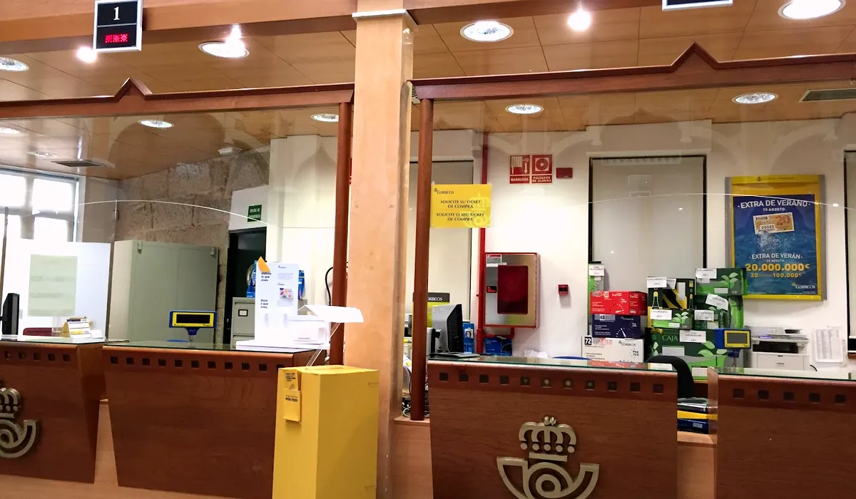 Oficina de Correos Oficina de Correos y Citypaq Rúa da Oliva Pontevedra