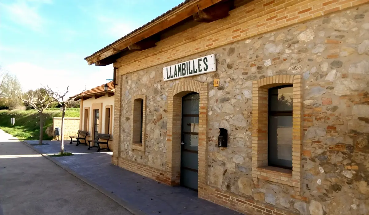 Oficina de Correos Oficina Rural Correos Passeig del Carrilet Llambilles